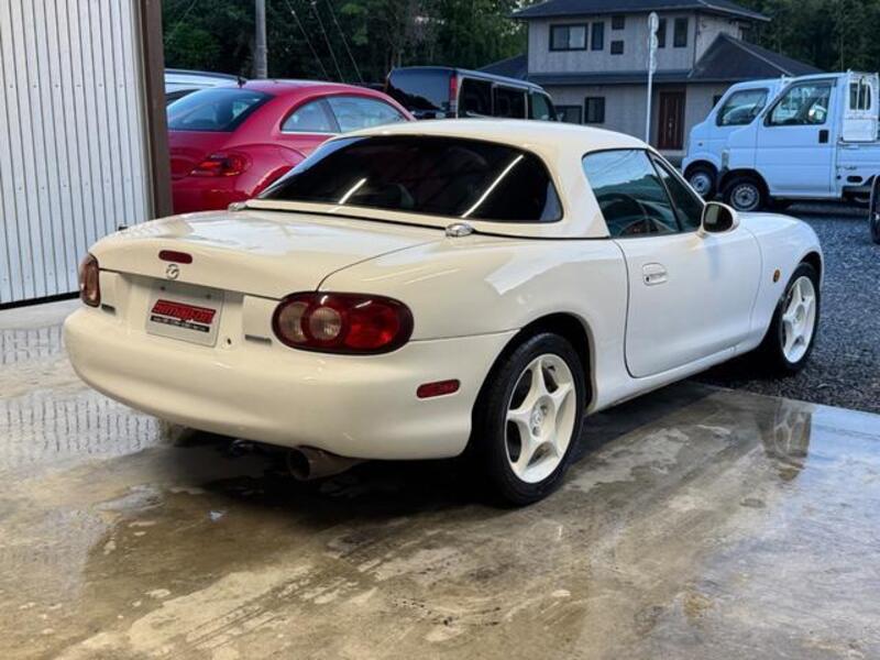 ROADSTER