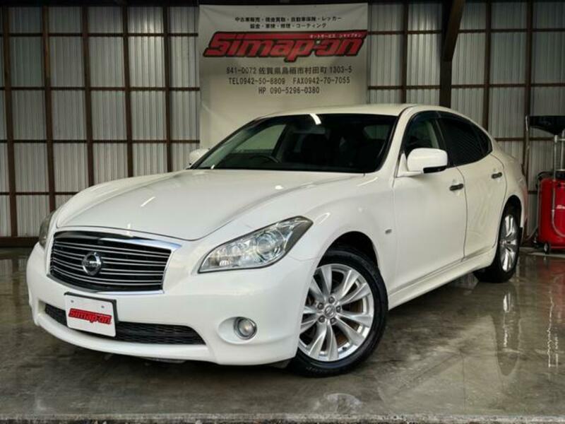 NISSAN FUGA