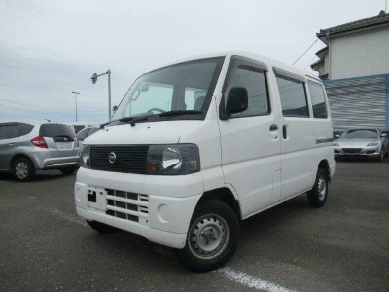 NISSAN CLIPPER VAN