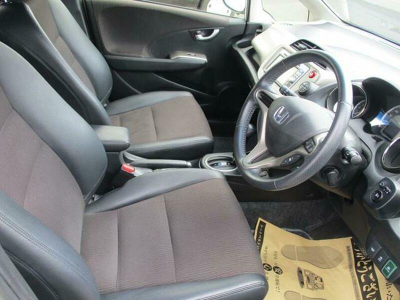 FIT HYBRID