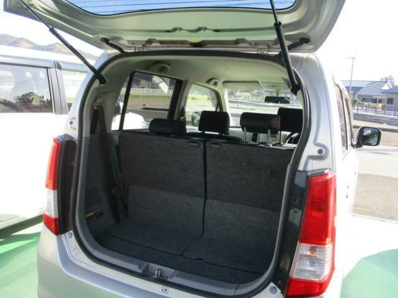 WAGON R