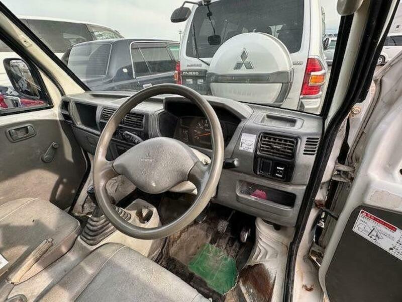 MINICAB TRUCK