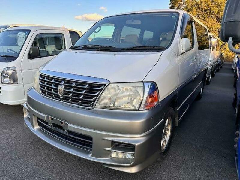 TOYOTA GRAND HIACE