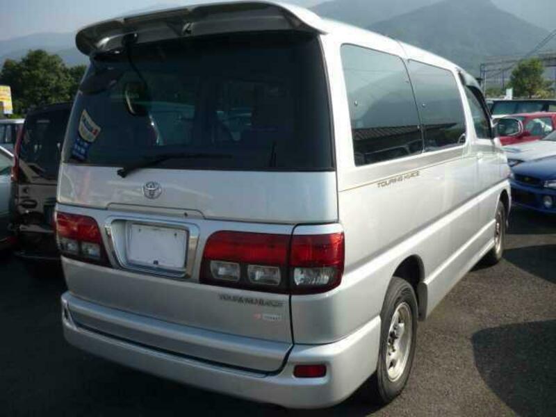 TOURING HIACE