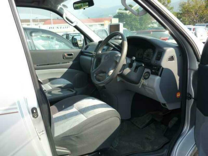 TOURING HIACE