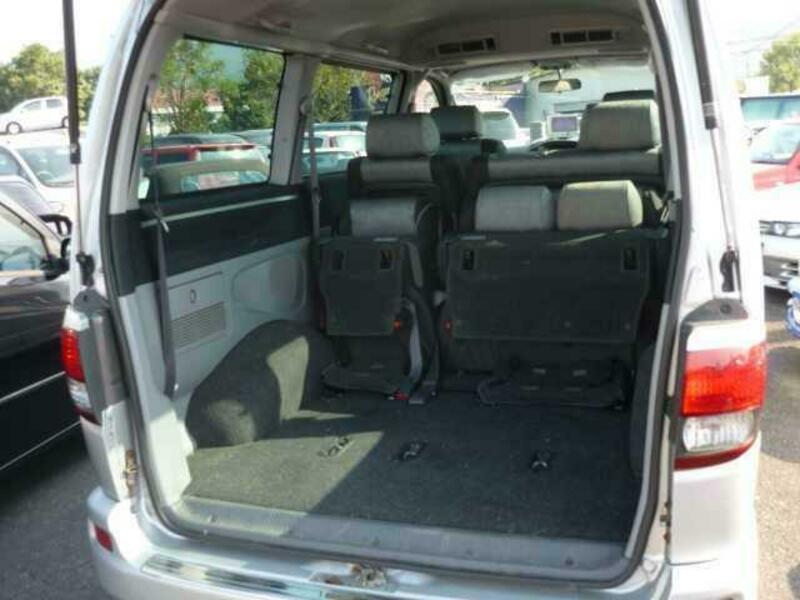 TOURING HIACE