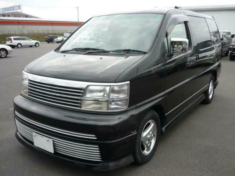 NISSAN ELGRAND