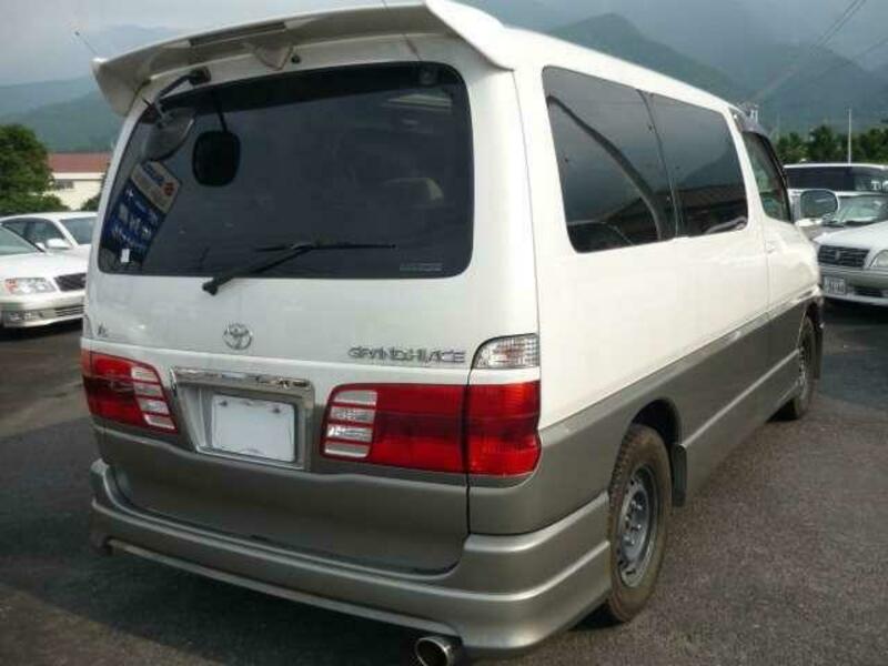 GRAND HIACE