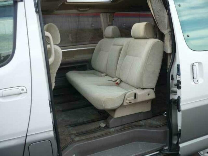 GRAND HIACE