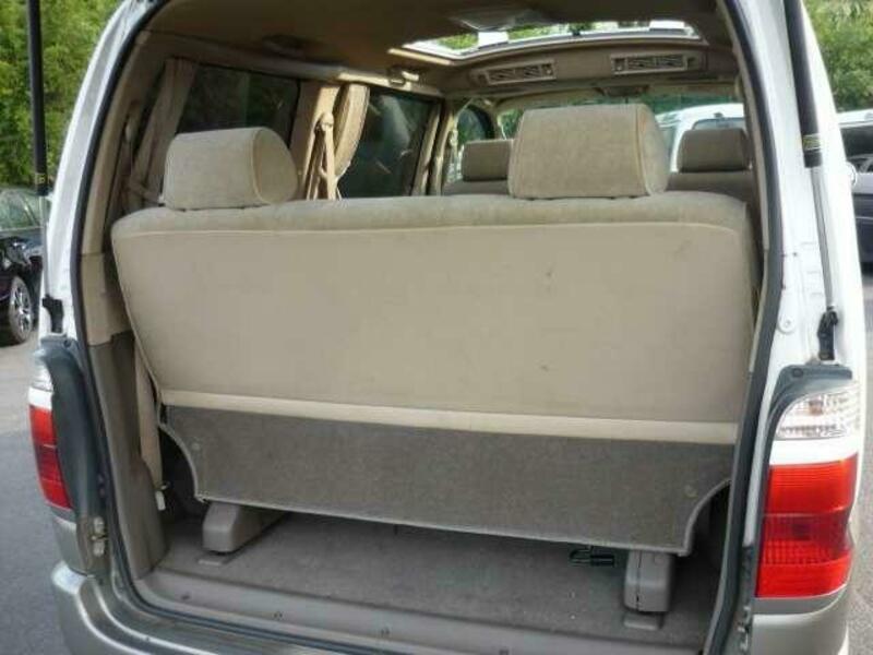 GRAND HIACE