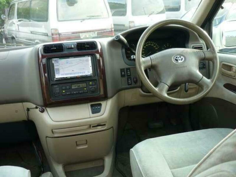 GRAND HIACE