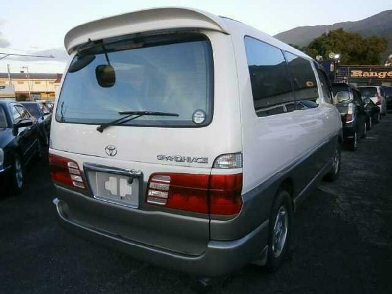 GRAND HIACE