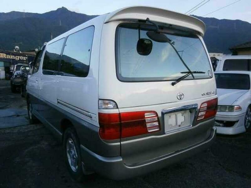 GRAND HIACE