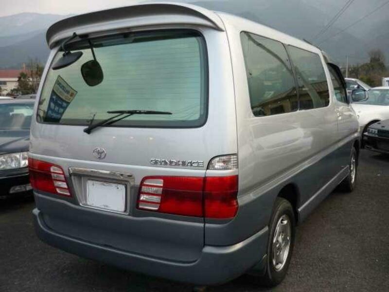 GRAND HIACE