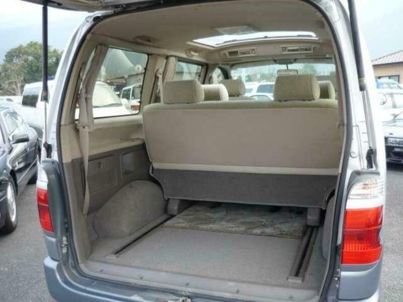 GRAND HIACE