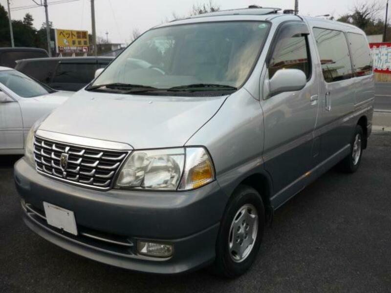 TOYOTA GRAND HIACE