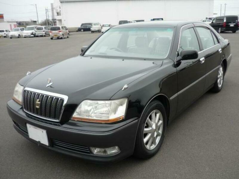 TOYOTA CROWN MAJESTA