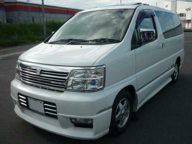 NISSAN ELGRAND