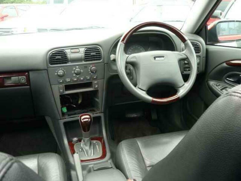V40