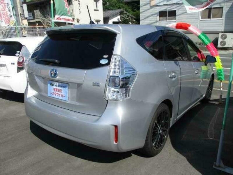 PRIUS ALPHA