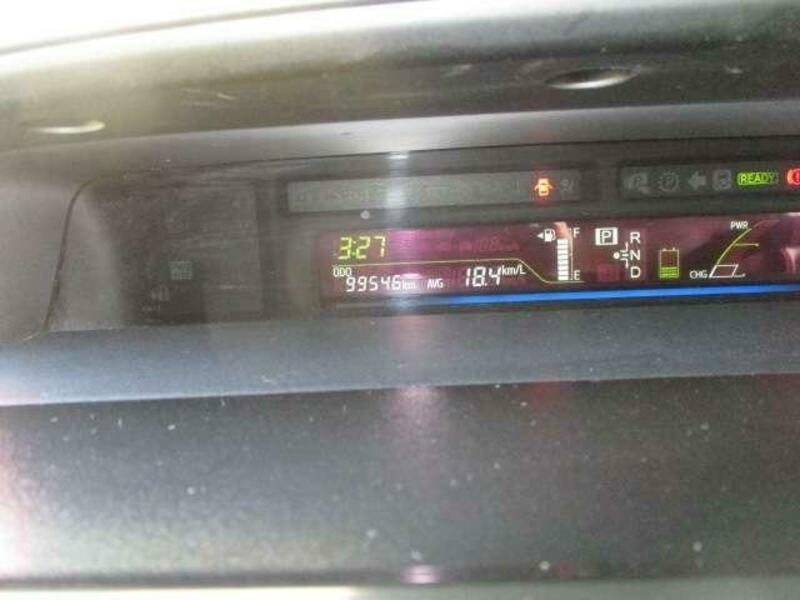 PRIUS ALPHA