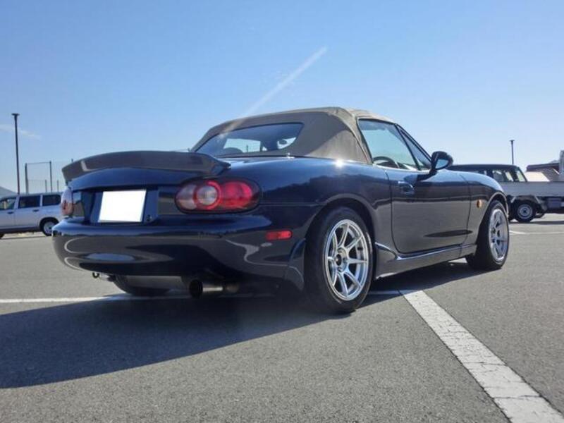 ROADSTER
