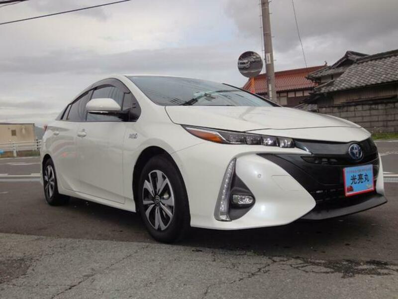 PRIUS PHV
