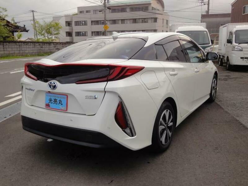 PRIUS PHV