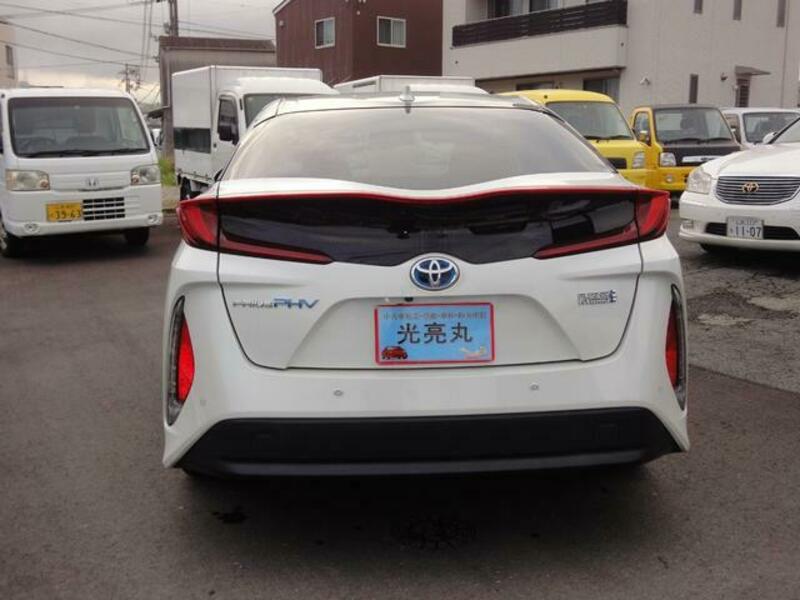 PRIUS PHV