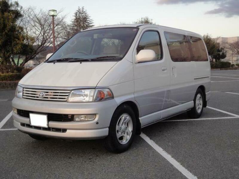 TOYOTA HIACE REGIUS
