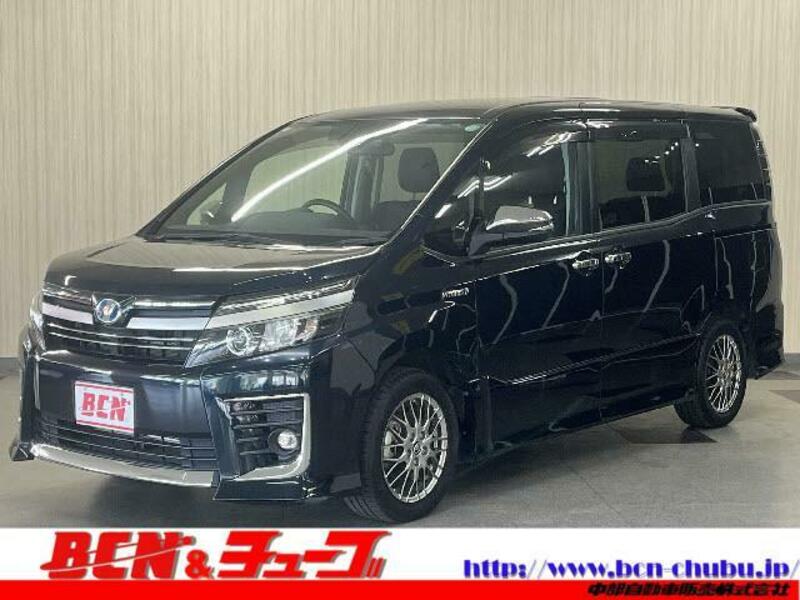 TOYOTA VOXY