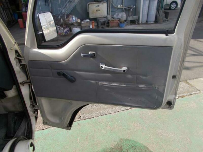 MINICAB TRUCK