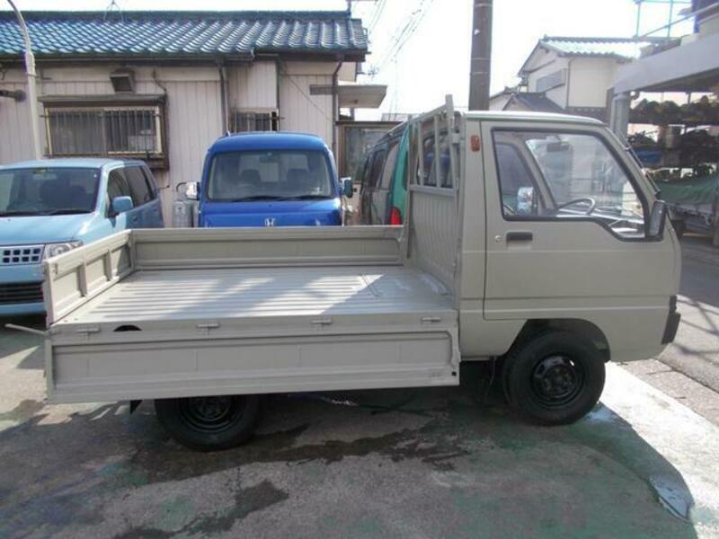 MINICAB TRUCK