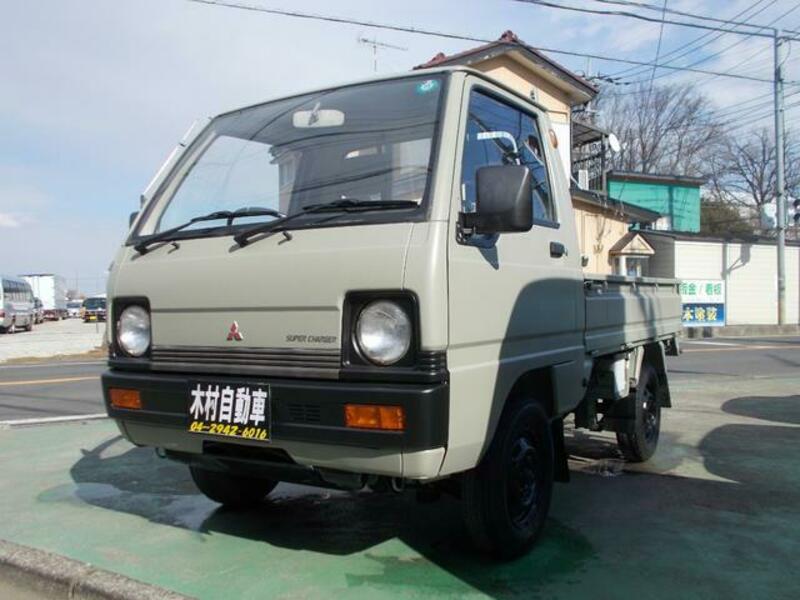 MITSUBISHI MINICAB TRUCK