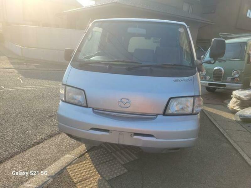 BONGO VAN