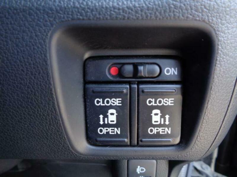 N BOX