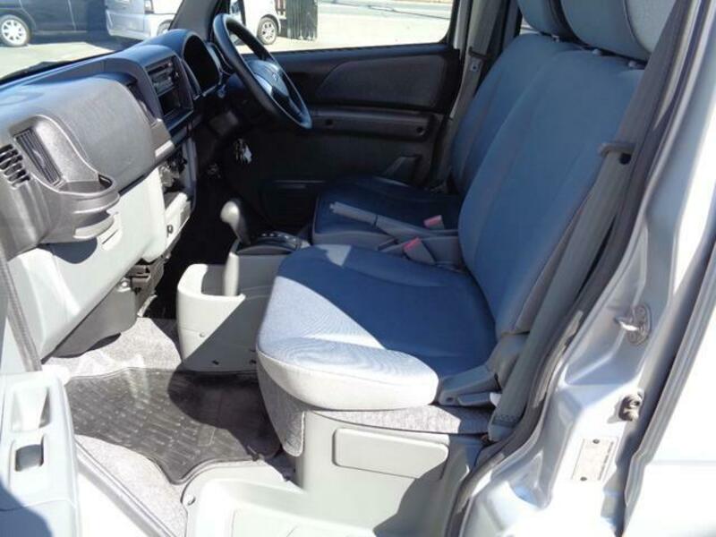 MINICAB VAN