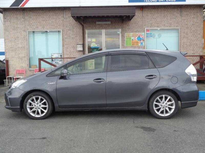 PRIUS ALPHA