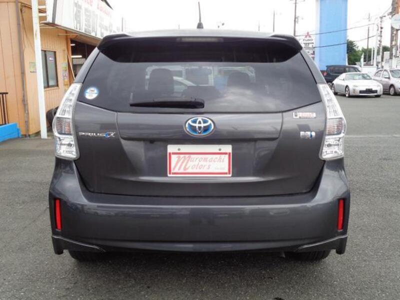 PRIUS ALPHA