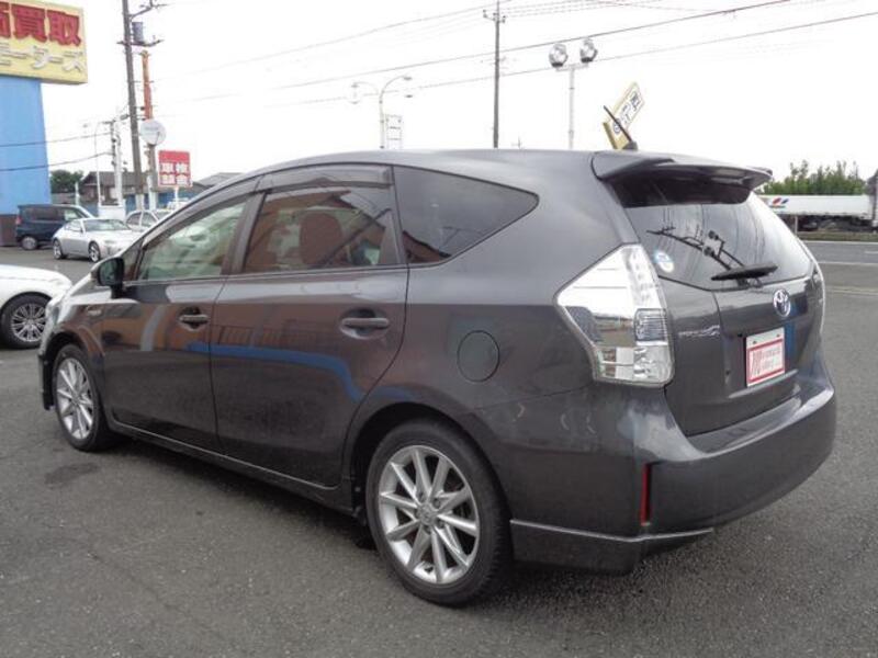 PRIUS ALPHA