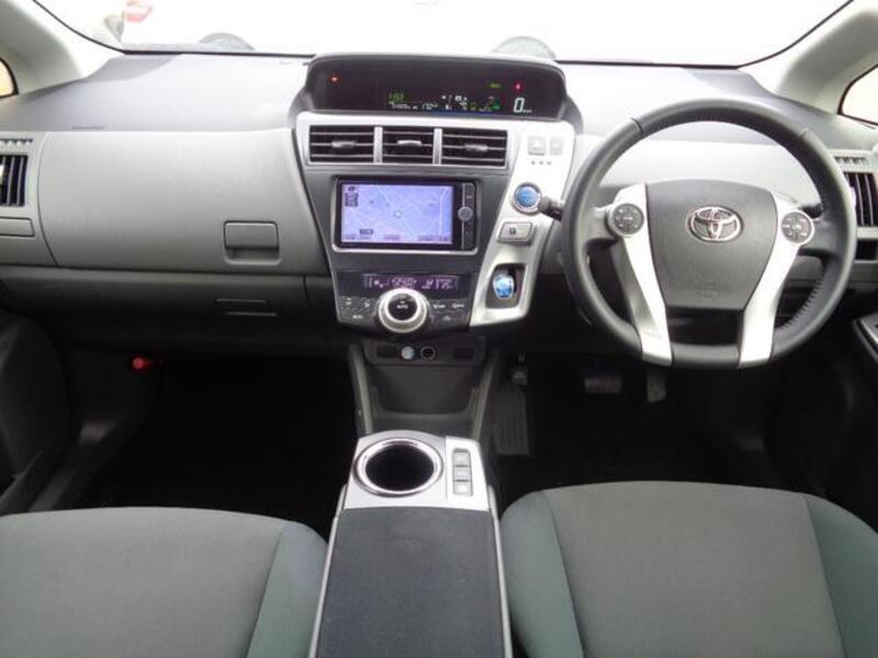 PRIUS ALPHA