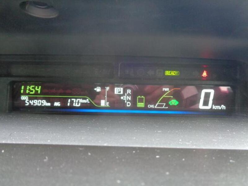 PRIUS ALPHA