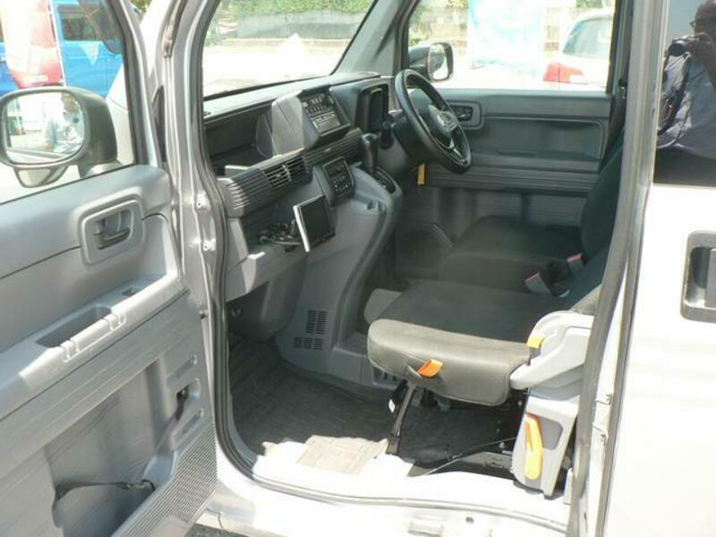 N-VAN