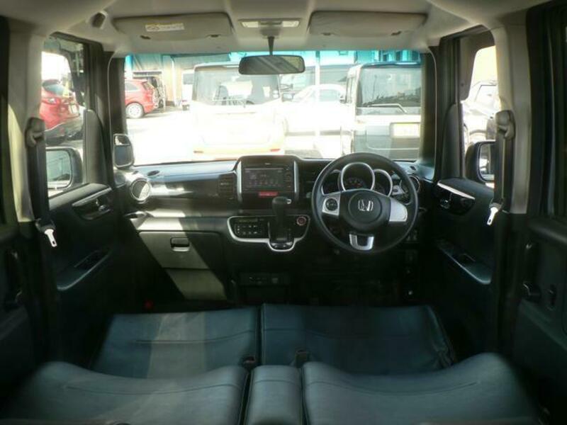 N BOX CUSTOM