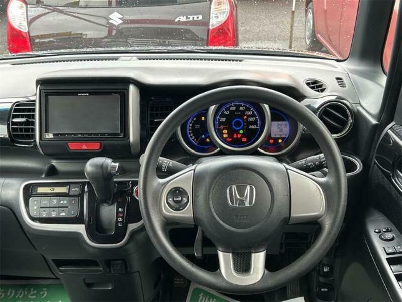 N BOX CUSTOM