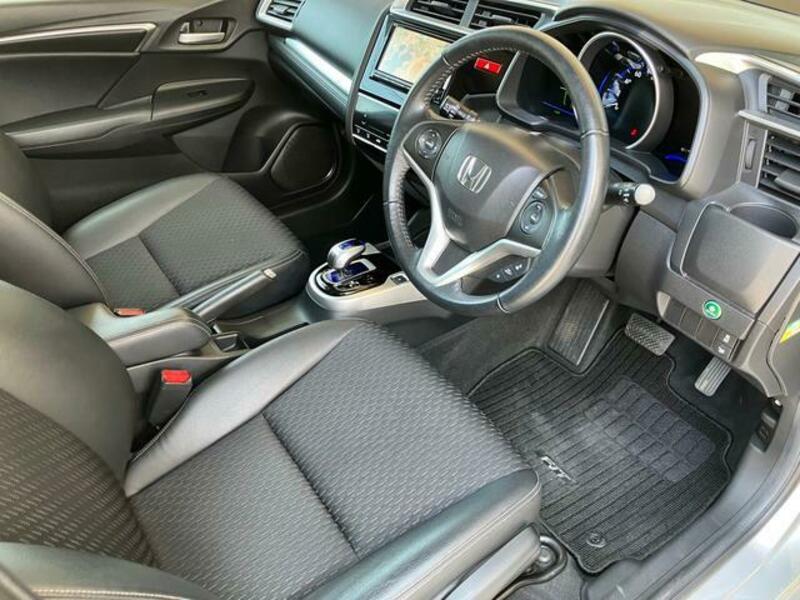 FIT HYBRID