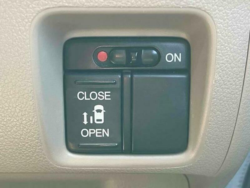 N BOX