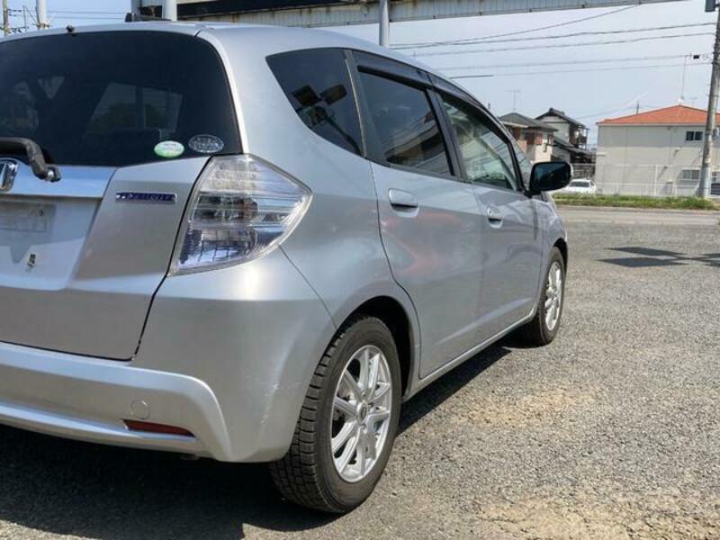 FIT HYBRID