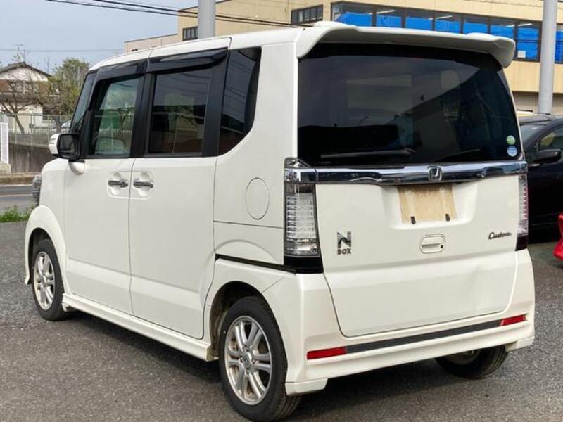 N BOX CUSTOM