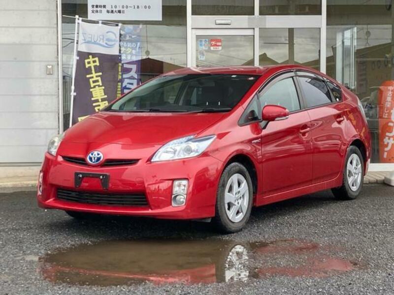TOYOTA PRIUS